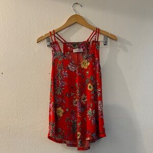 MODERN ATTRACTION RED FLORAL WOMENS SPAGHETTI SLEEVE TOP